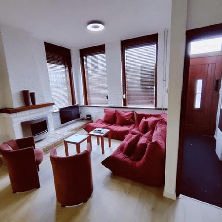 Gemeubileerde eengezinswoning met tuin en parkeergelegenheid, Huizen en Kamers, Huizen te koop