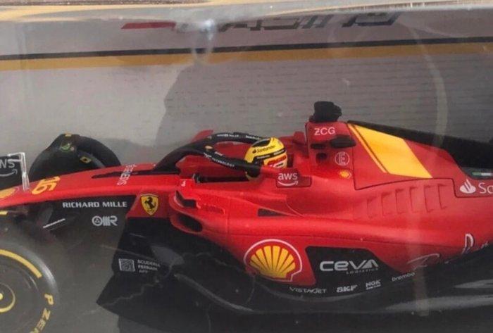 Bburago 1:18 - Modelauto - F1 Ferrari SF-23 - Charles, Hobby en Vrije tijd, Modelauto's | 1:5 tot 1:12