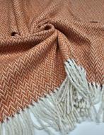 Exclusieve grote plaid, zeer zachte koraalrode kleur met