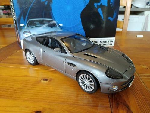 Kyosho 1:12 - Modelauto - Aston Martin V12 Vanquish James, Hobby en Vrije tijd, Modelauto's | 1:5 tot 1:12