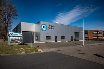 Unieke vintage items | Landelijke grenen kasten | Eettafels beschikbaar voor biedingen