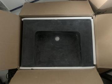 hardstenen wastafel zonder kraangat maat 600x460mm beschikbaar voor biedingen