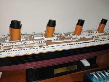 Hachette 1:200 - Modelschip - Hachette beschikbaar voor biedingen