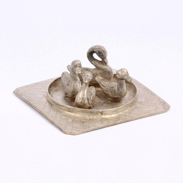 Herbert Hooijkaas ca. 1900 - Eendenvijver - Beeldje - .833, Antiek en Kunst, Antiek | Goud en Zilver