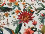 Eterna Elegantie: De stoffering met exotische bloemen en