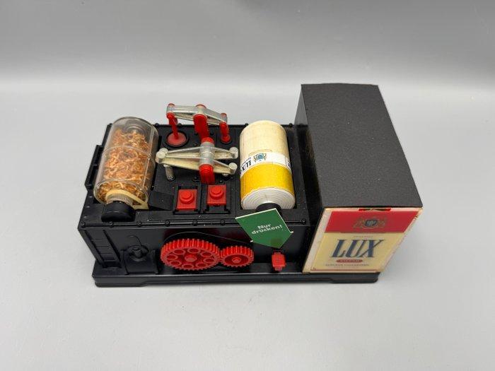 Reclame-object Lux-Filter sigaretten – werkende, Antiek en Kunst, Antiek | Wandborden en Tegels