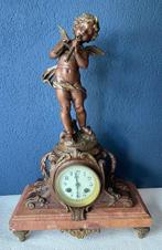 Figurale pendule - Brons, Glas, Marmer, Messing,