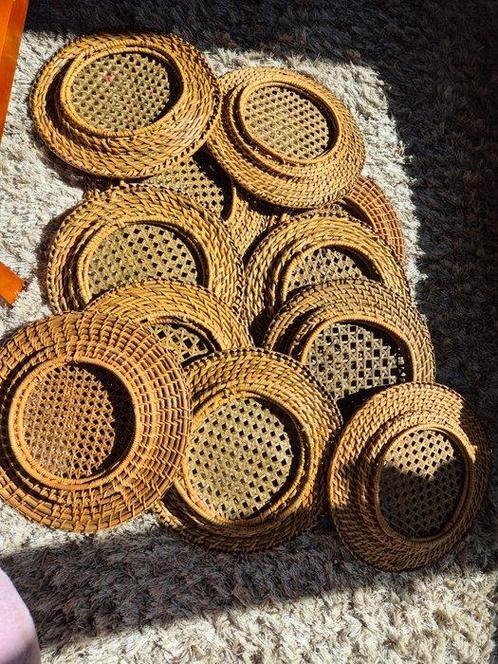 Onderbord (11) - Rattan - Flamant onderzetters, Antiek en Kunst, Antiek | Keukenbenodigdheden