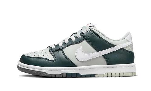 Nike Dunk Low Split Deep Jungle - maat 43 (Sneakers), Kleding | Dames, Schoenen, Sneakers of Gympen, Nieuw, Verzenden