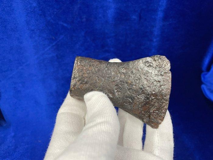 Keltisch IJzer (gegoten/gesmeed) Kokerbijl - 8.5 cm (Zonder, Antiek en Kunst, Antiek | Overige Antiek