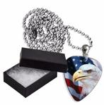 Aluminium plectrum ketting van Amerikaanse vlag met Zeearend, Verzamelen, Overige Verzamelen, Nieuw, Ophalen of Verzenden