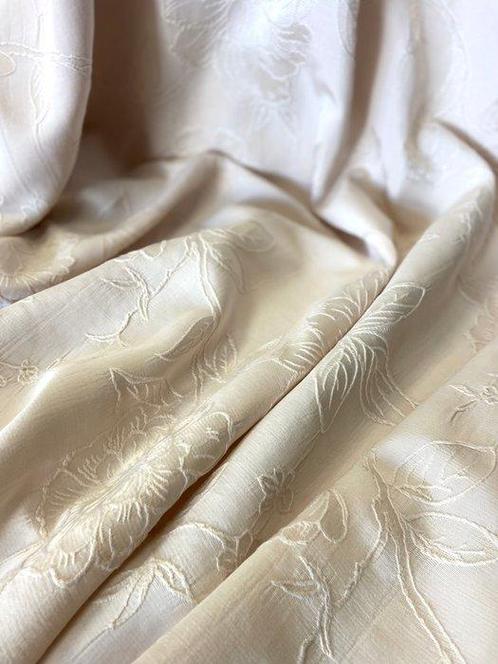 Prachtige Damaste stof volledig in crèmekleurige enkele, Antiek en Kunst, Antiek | Kleden en Textiel