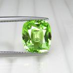 1 pcs Olivijn - 4.28 ct - nternational Colored Gemstone, Sieraden, Tassen en Uiterlijk, Edelstenen, Nieuw