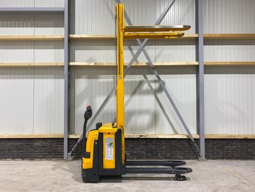 Stapelaar Jungheinrich EJD 220 hefhoogte 2,56M Pompwagen, Doe-het-zelf en Verbouw, Palletwagens en Pompwagens, Gebruikt, Ophalen of Verzenden