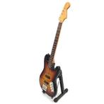 Miniatuur Fender Relic Jazz basgitaar met gratis standaard, Ophalen of Verzenden, Nieuw, Pop, Beeldje of Miniatuur