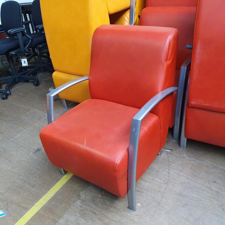 Luxe medische zorgstoel fauteuil - rode skai, Huis en Inrichting, Fauteuils, Ophalen of Verzenden