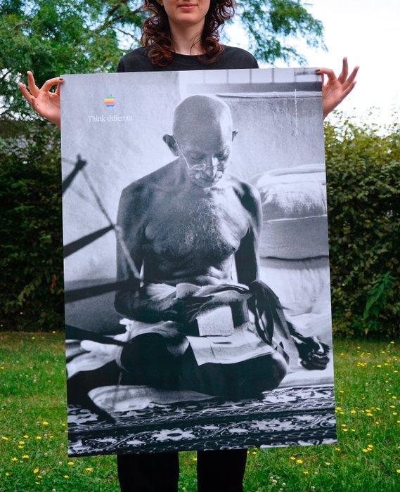 Apple ORIGINAL “Think Different” Poster – Mahatma Gandhi, Spelcomputers en Games, Spelcomputers | Overige Accessoires