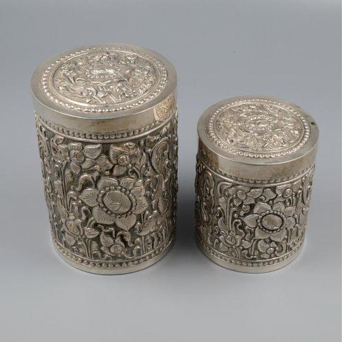 Djokja voorraadpotten - Doos (2) - .800 zilver, Antiek en Kunst, Antiek | Goud en Zilver