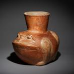 Moche, Peru Terracotta Padvormig vat. 200-500 n.Chr. 20,5 cm