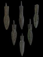 Scythisch Verzameling van bronzen Scythische pijlpijlen - 6, Antiek en Kunst