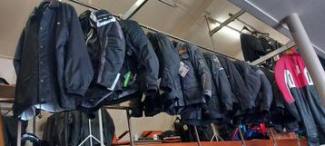 Diverse motorkleding laarzen handschoenen SALE zie FOTOS beschikbaar voor biedingen