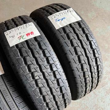 2 x Toyo 225-75-15 C Zomerbanden 10mm beschikbaar voor biedingen