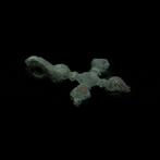 Viking periode Brons Cross Pendant with Knobbed Arms - 30 mm