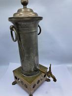Johannis Nicolaas Meeuws - Koffiepot - Tin - Cylindrische