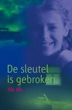 De sleutel is gebroken / Levende geschiedenis 9789025853419, Boeken, Kinderboeken | Jeugd | 10 tot 12 jaar, Verzenden, Gelezen