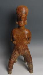 Nayarit, Westkust van Mexico Terracotta Vrouwelijk figuur.