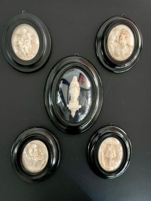 Reliëf, Ensemble de 5 cadres religieux - 18 cm - Hout, Glas, Antiek en Kunst, Kunst | Niet-Westerse kunst