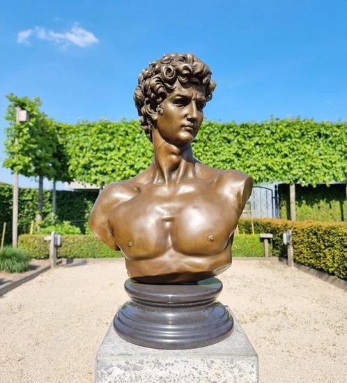 sculptuur, Buste van David - 58 cm - Brons, Marmer - 2023, Antiek en Kunst, Curiosa en Brocante