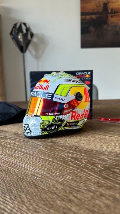 Schuberth 1:2 - Modelauto - Red Bull Racing - Max Verstappen, Hobby en Vrije tijd, Modelauto's | 1:5 tot 1:12