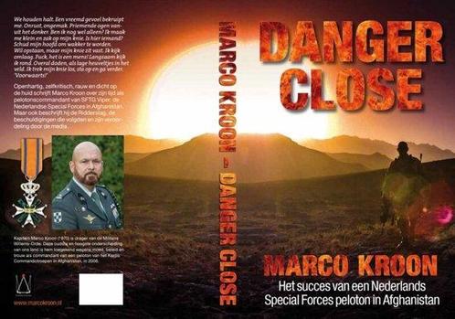 9789083079912 Danger Close | Tweedehands, Boeken, Biografieën, Zo goed als nieuw, Verzenden