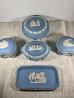 Decoratief ornament (5) - Wedgwood - Verenigd Koninkrijk -, Antiek en Kunst