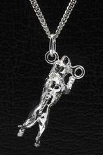 Zilveren Staffordshire bull terrier hangend aan stok kett..., Sieraden, Tassen en Uiterlijk, Verzenden, Nieuw