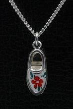 Zilveren Klompschoen ketting hanger - rode bloem, Verzenden, Nieuw