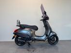 Vespa Sprint Brom 45 km/h, BWJ 2020, Agaat Grijs, Fietsen en Brommers, Scooters | Vespa, Zo goed als nieuw, Maximaal 45 km/u