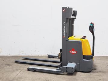 JUNGHEINRICH EJC B16 ELEKTRO BREEDSPOOR STAPELAAR - 2400 mm beschikbaar voor biedingen
