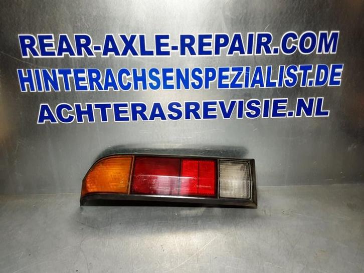 Achterlicht links Opel Manta B met zwarte rand, merk Hella., Auto-onderdelen, Carrosserie en Plaatwerk, Gebruikt, Opel, Verzenden