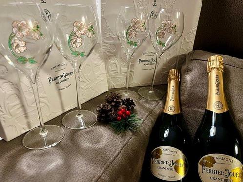 Perrier-Jouët, With Glasses - Champagne Brut - 2 Flessen, Verzamelen, Wijnen