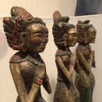 Drie biddende vrouwen op sokkel - Bali - Indonesië (Zonder, Antiek en Kunst