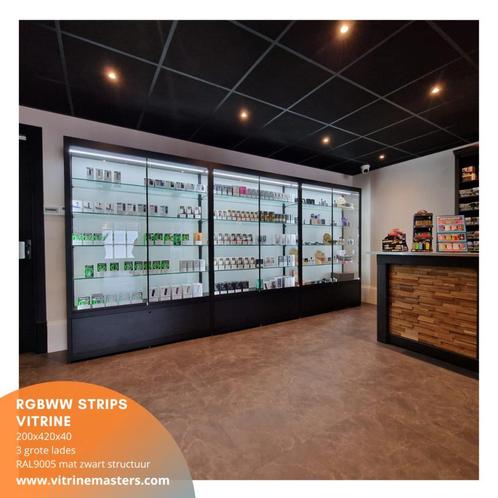 2e paasdag showroom verkoop van 9:00 / 14:00 Vitrine Masters, Huis en Inrichting, Kasten | Vitrinekasten, Nieuw, Met lade(s), Met deur(en)