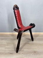 Authentieke robuste brutalist driepoot kruk - Kruk - Hout,, Antiek en Kunst