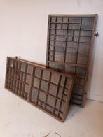 Rek - Hout - Twee letterbaken, Antiek en Kunst