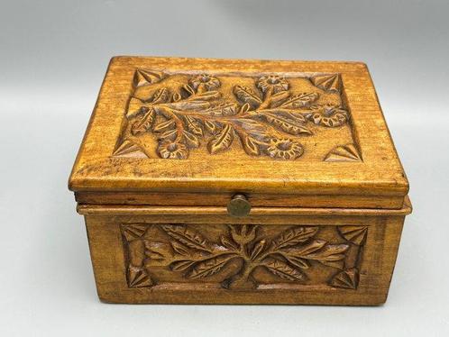 schitterende volkskunst kist gedateerd 1889 - Kist - Hout, Antiek en Kunst, Curiosa en Brocante