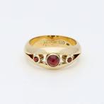 Ring - 14 karaat Geel goud - Granaat, Sieraden, Tassen en Uiterlijk, Ringen, Nieuw