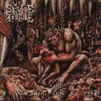 LP gebruikt - Severe Torture - Feasting On Blood (Netherl..., Cd's en Dvd's, Vinyl | Hardrock en Metal, Zo goed als nieuw, Verzenden