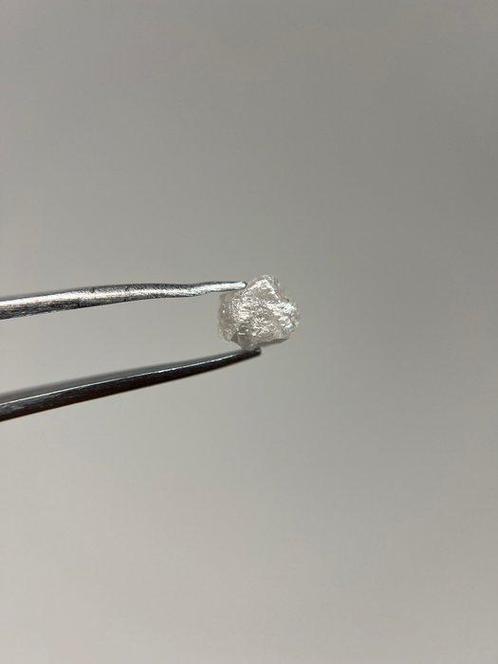 Natuurlijke witte ruwe diamant 0,53 karaat GEEN RESERVEPRIJS, Verzamelen, Mineralen en Fossielen