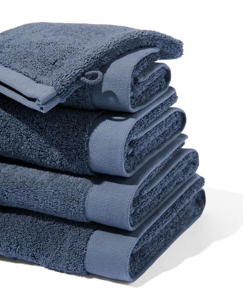 HEMA Handdoeken - hotel extra zacht middenblauw, Huis en Inrichting, Badkamer | Badtextiel en Accessoires, Nieuw, Verzenden